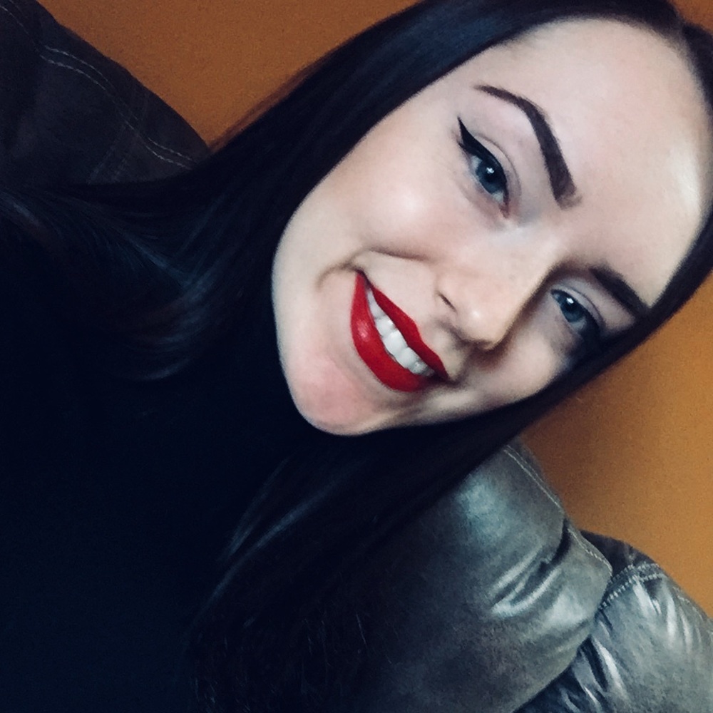 Meet your Posher, Erica